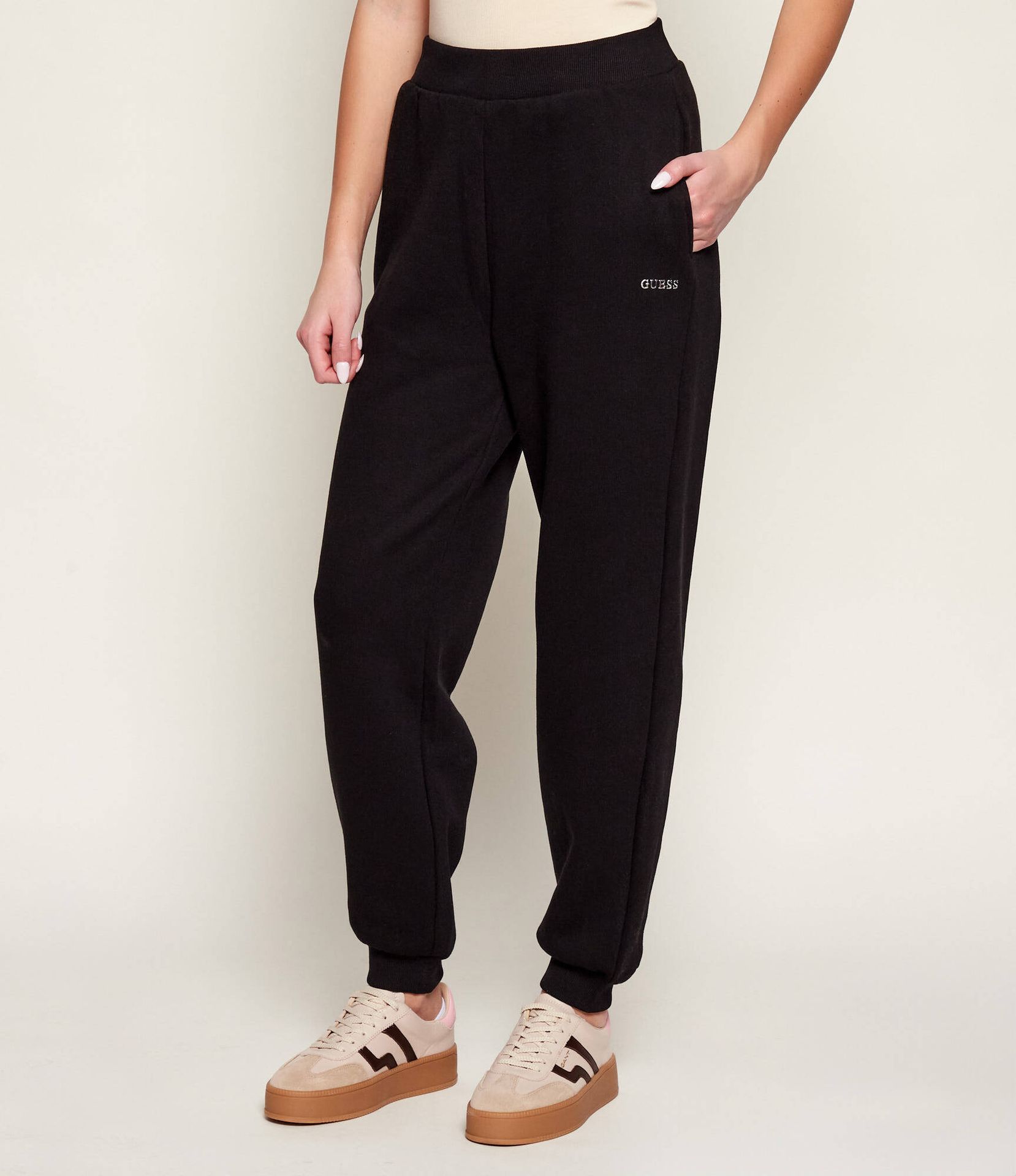 GUESS ACTIVE Spodnie dresowe NAT Regular Fit