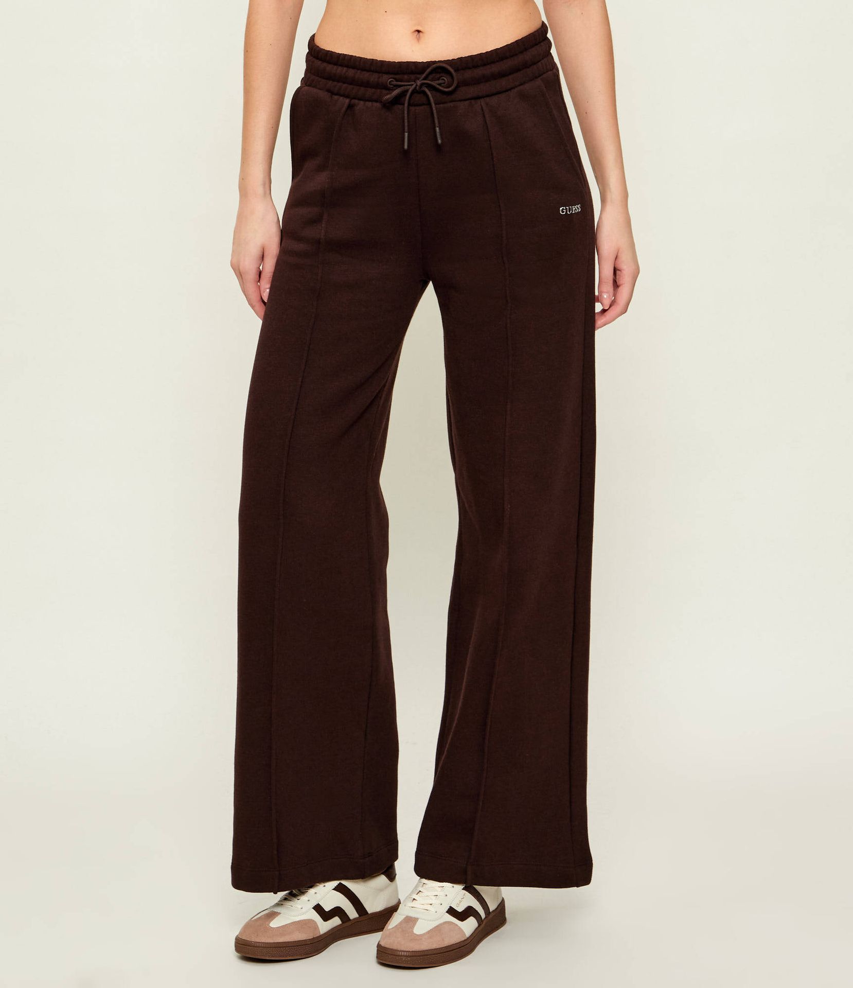 GUESS ACTIVE Spodnie dresowe NAT Straight fit