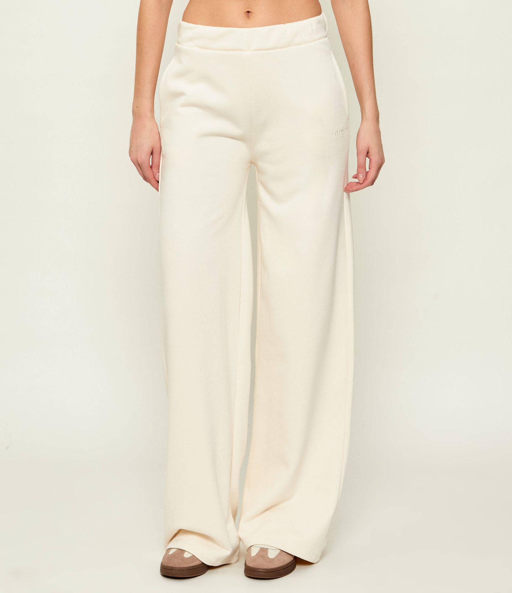 GUESS ACTIVE Spodnie dresowe YAYOI Relaxed fit
