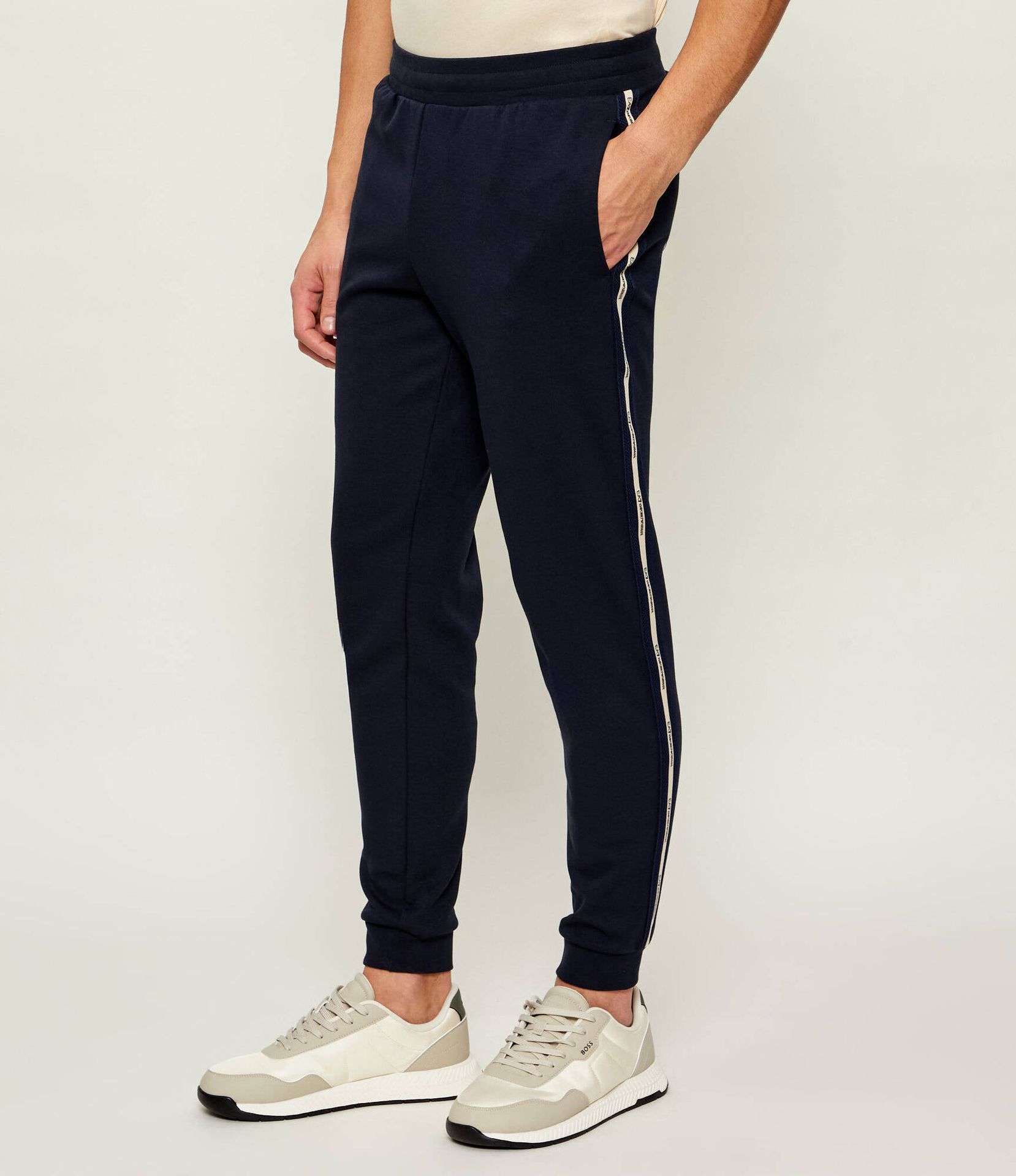 EA7 Spodnie dresowe Slim Fit