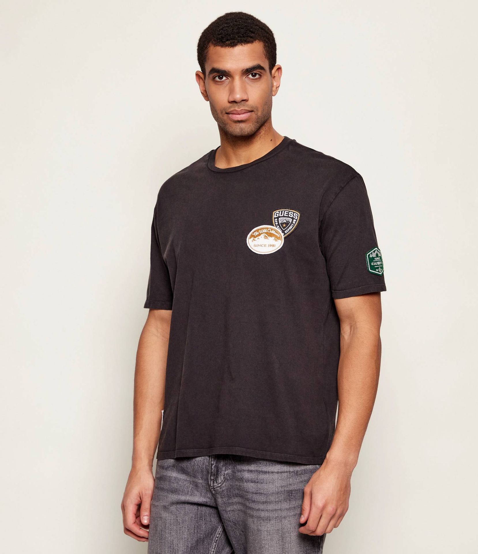 GUESS T-shirt IN THE WOODS Relaxed fit
