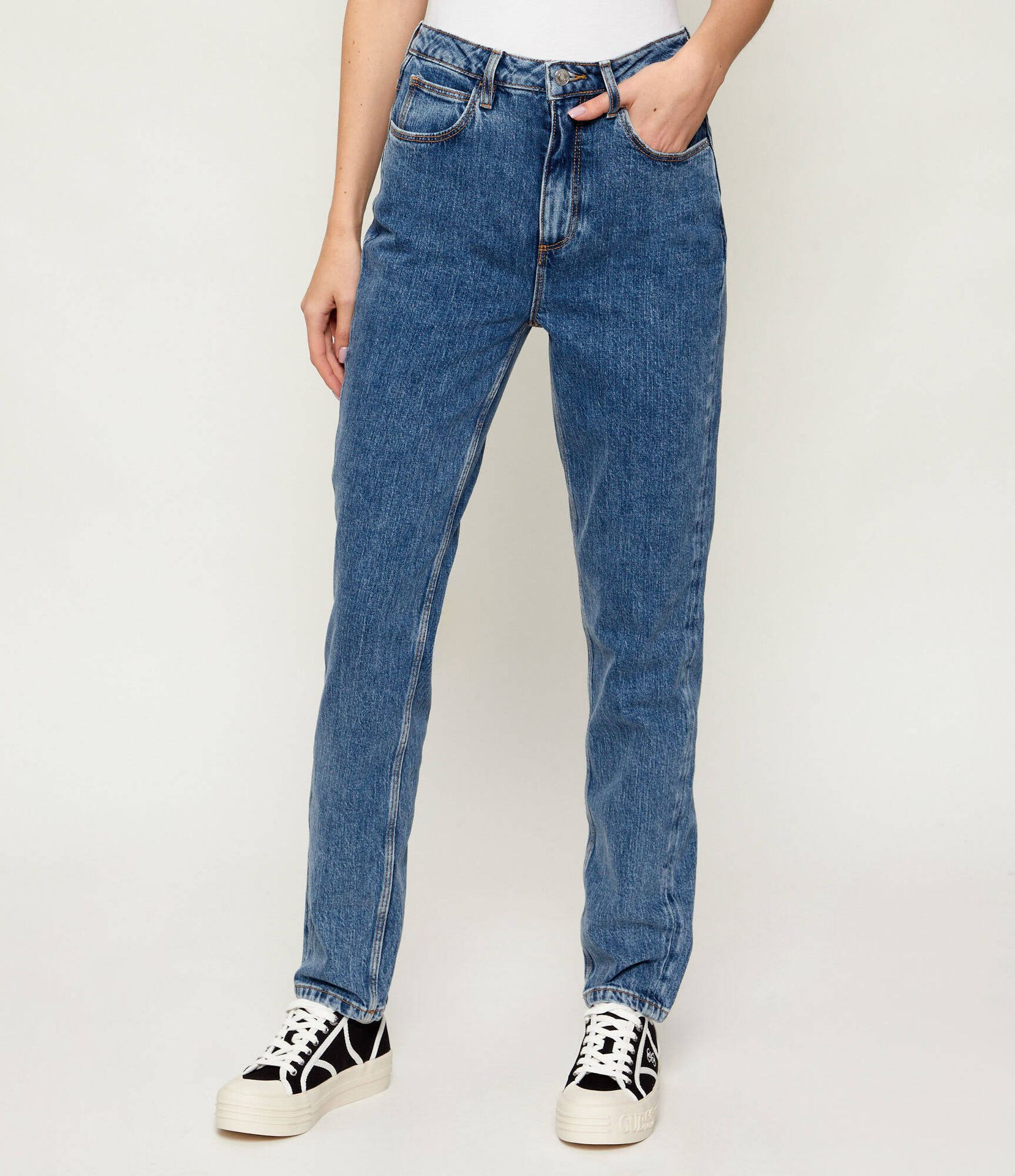 GUESS Jeansy Mom Fit