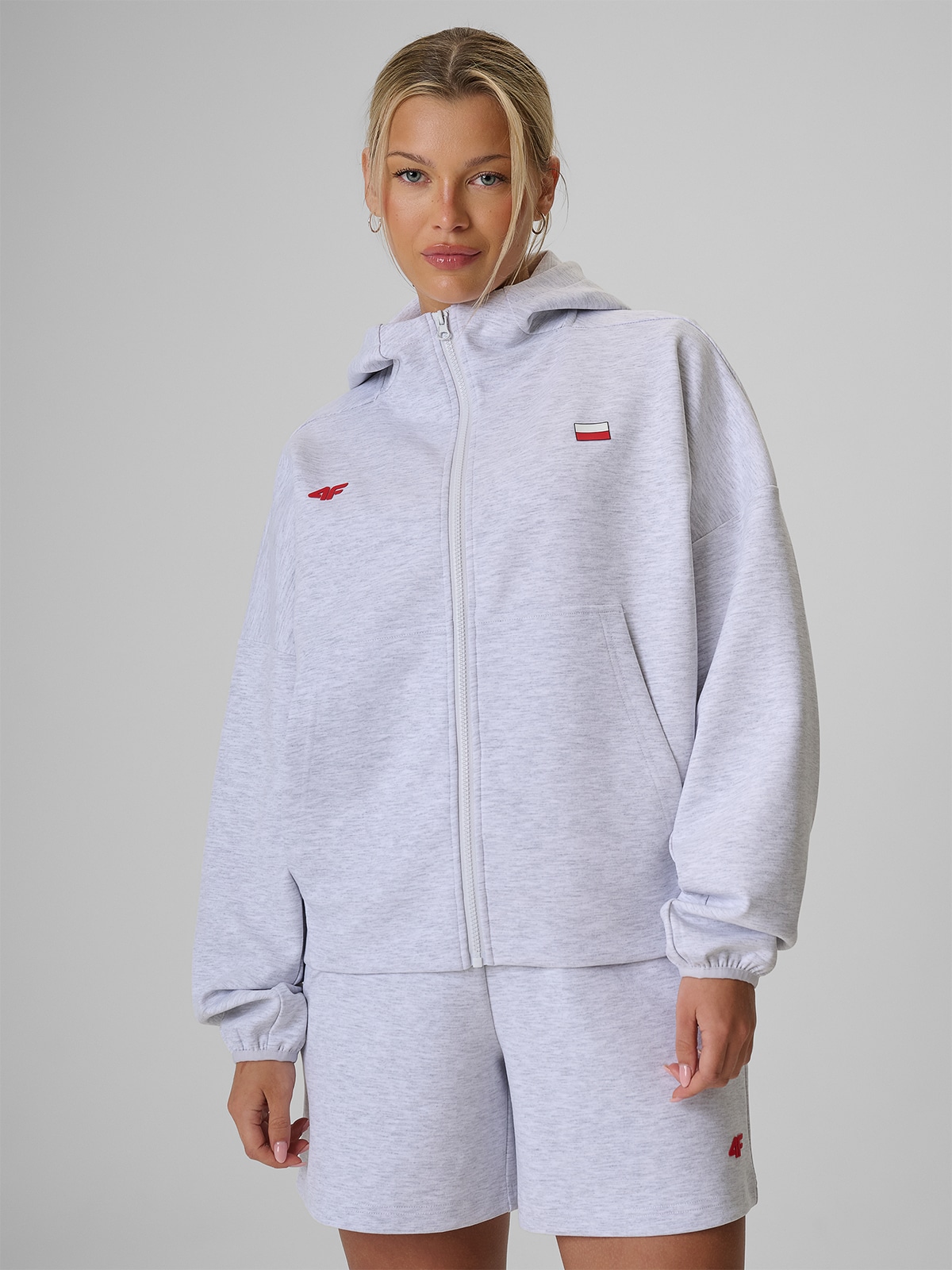 4F Bluza dresowa regular z kapturem damska - szara XS