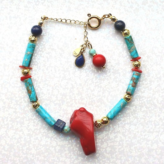 Turkus afrykański, Koral czerwony, Lapis lazuli, Lawa pozłacana