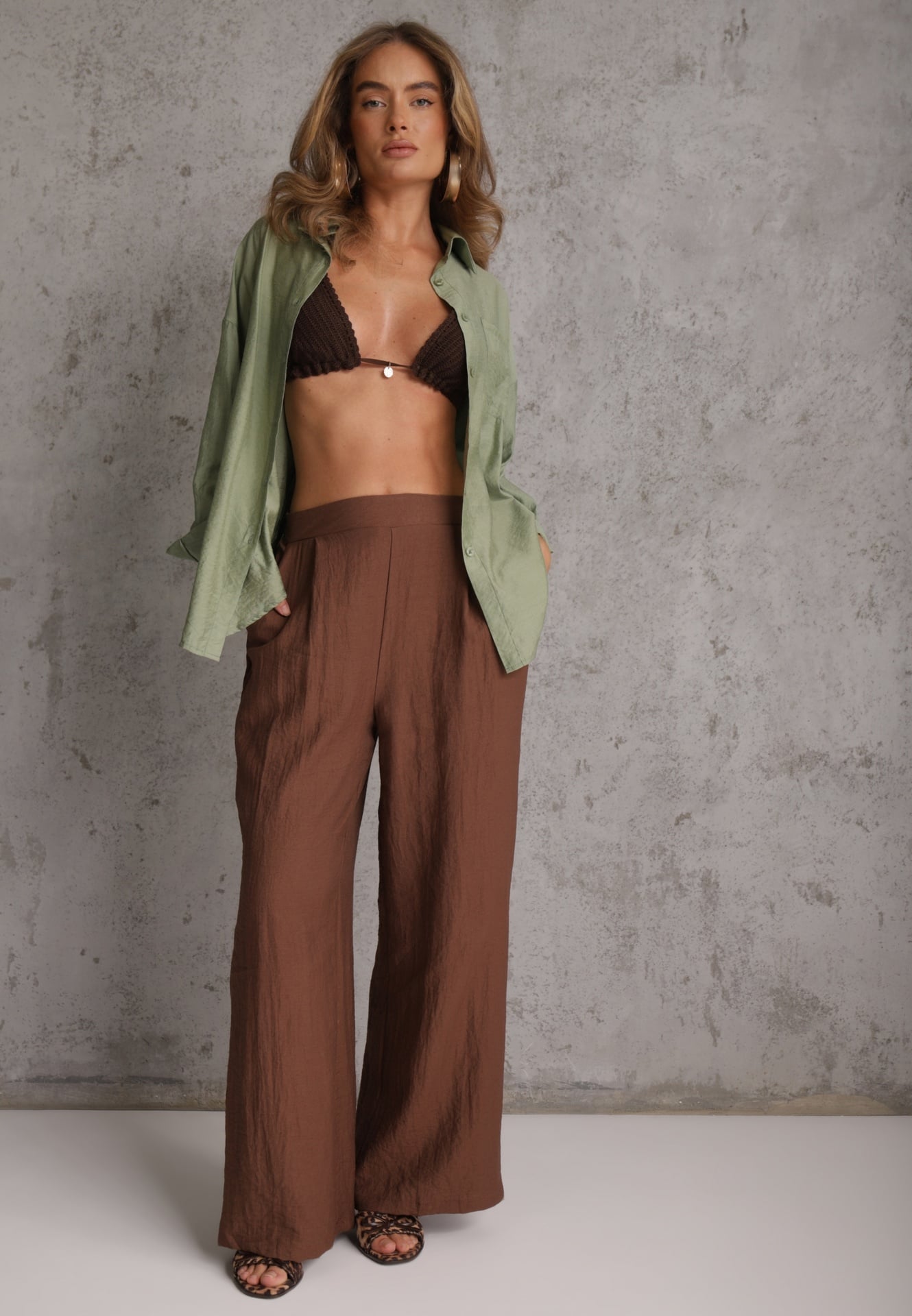 Brązowe Szerokie Spodnie Casual High Waist ze Strukturalnej Tkaniny Hyrarpia