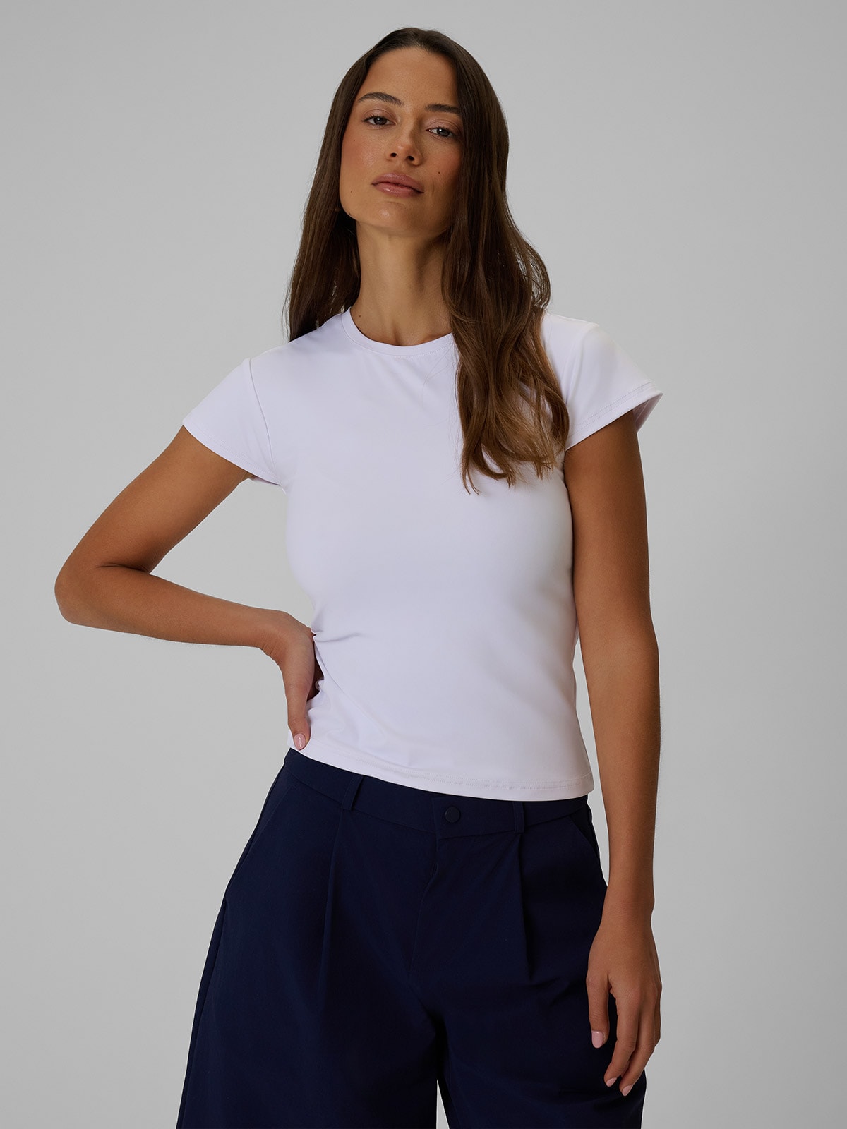 4F T-shirt slim gładki damski - biały XS