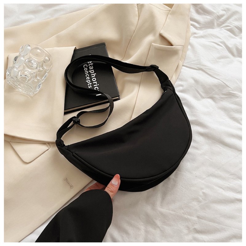 TEMU Damska nylonowa torba na ramię typu crossbody 2024, modna torba w kształcie pierożka, lekka, sportowa, mała torba pod pachę