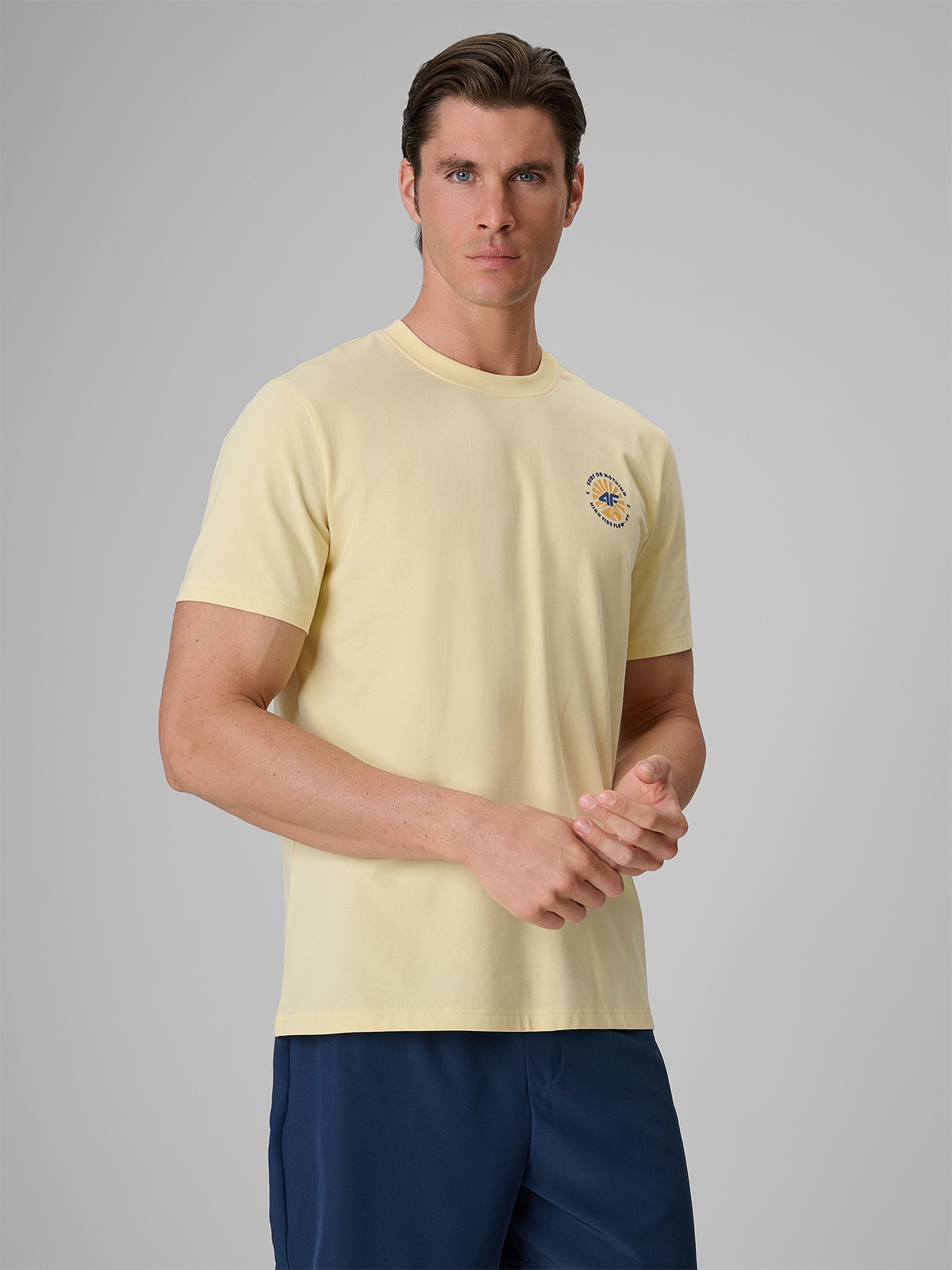 4F T-shirt regular z nadrukiem męski - żółty XXL