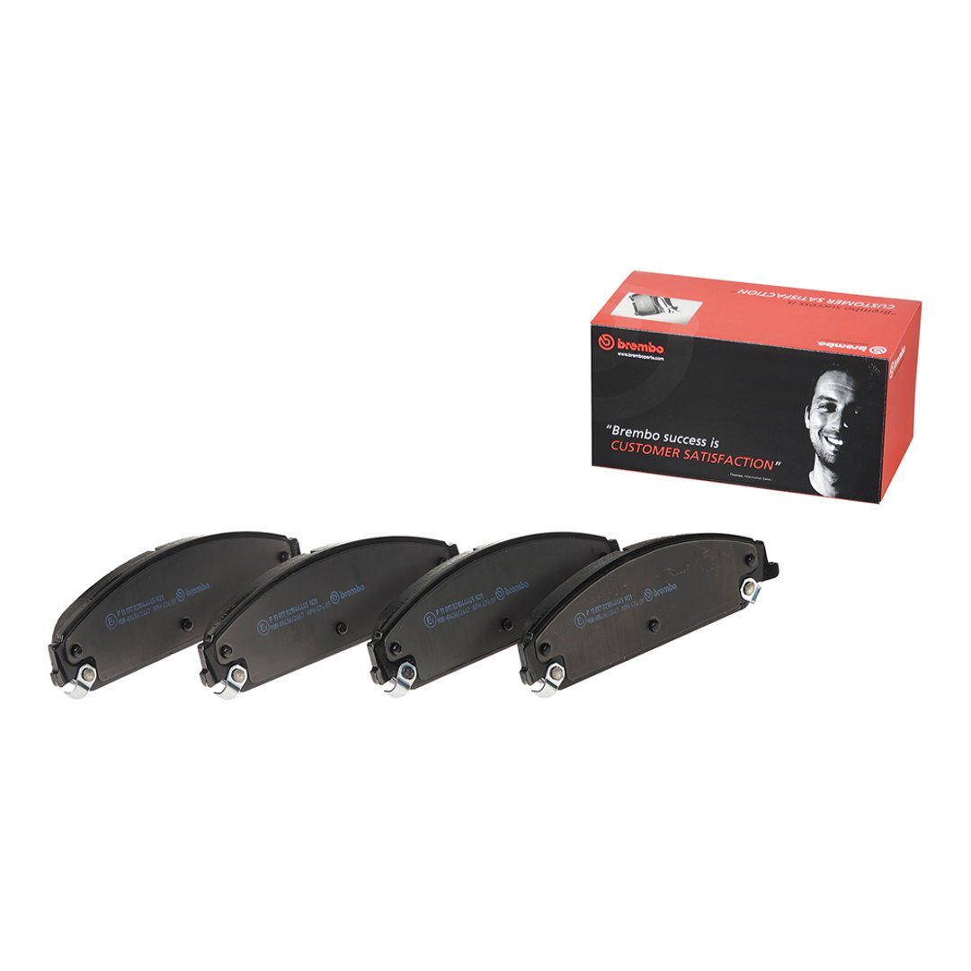 BREMBO Zestaw klocków hamulcowych, hamulce tarczowe P 11 017