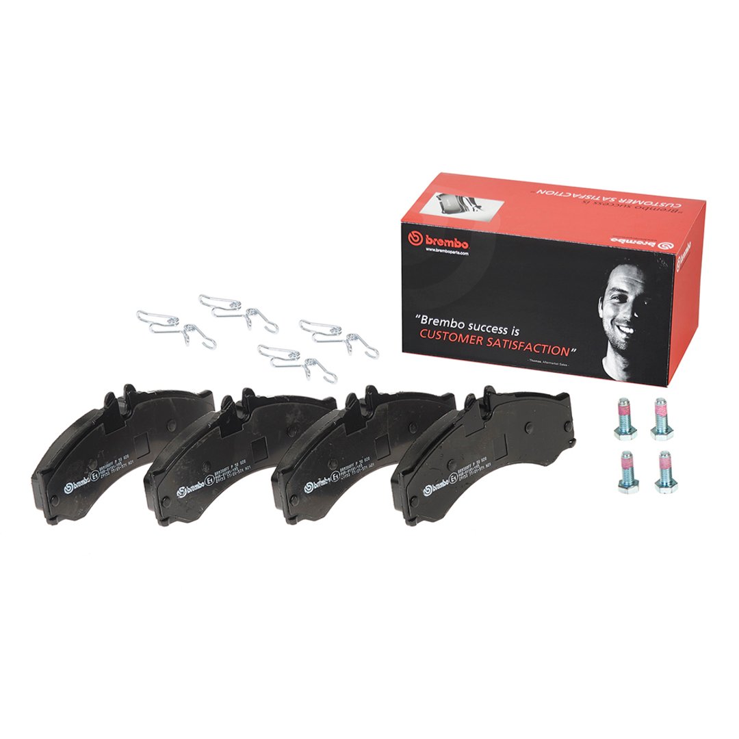BREMBO Zestaw klocków hamulcowych, hamulce tarczowe P 50 028