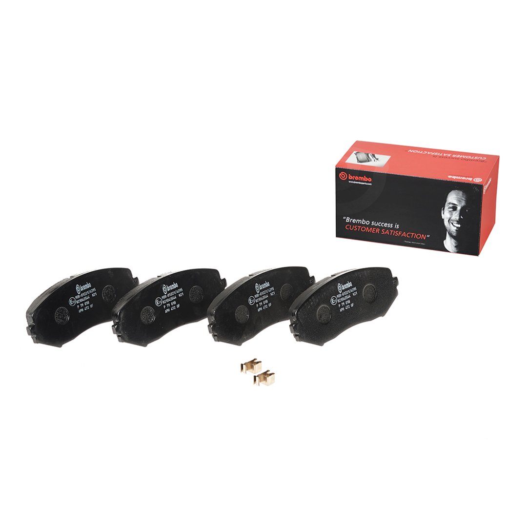 BREMBO Zestaw klocków hamulcowych, hamulce tarczowe P 79 018