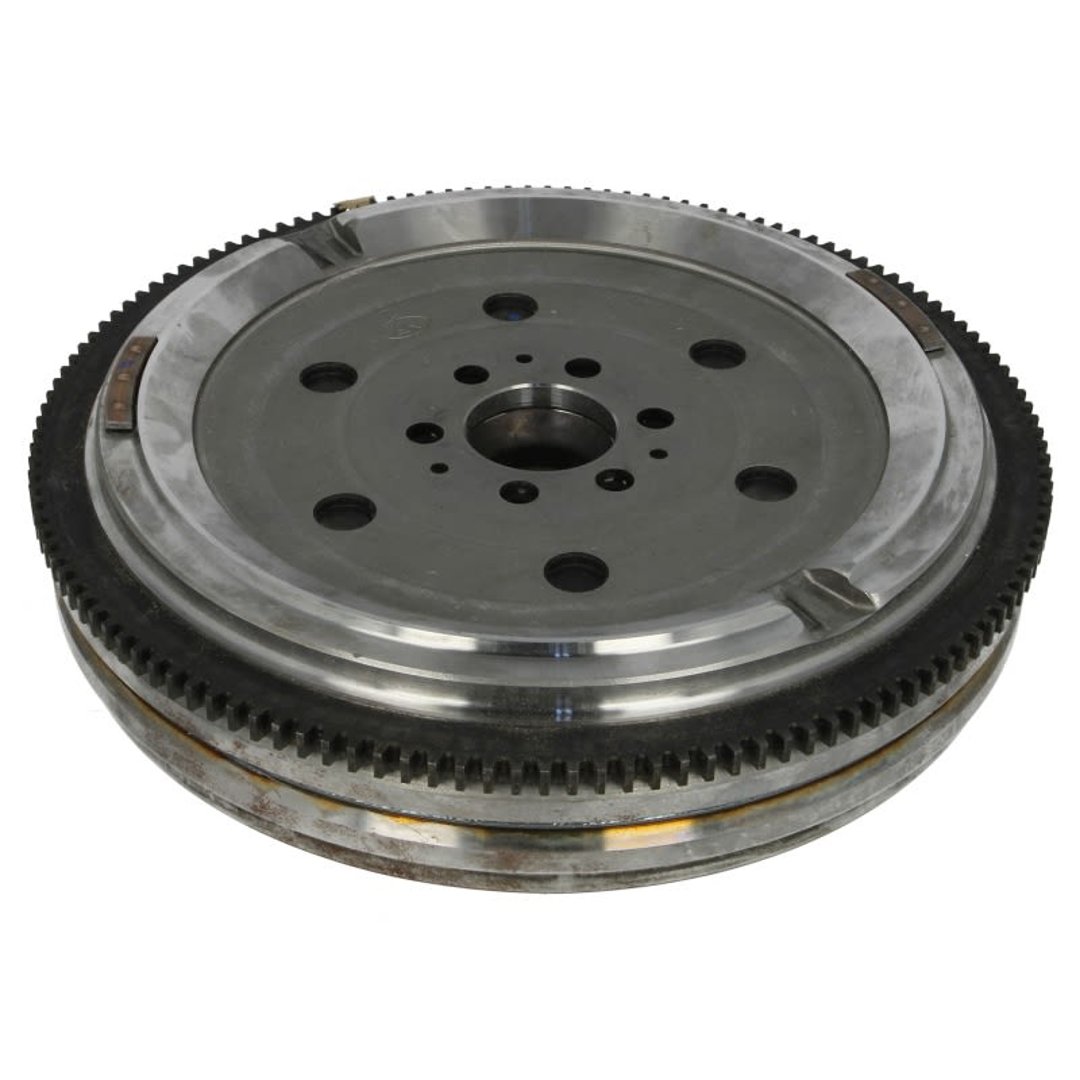 LUK KOŁO DWUMASOWE  415013910 AUDI A4/A6/VW PASSAT 1,6/1,8/1,8T/2,0 96-05