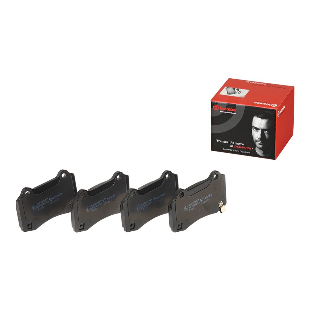BREMBO Zestaw klocków hamulcowych, hamulce tarczowe P 11 024