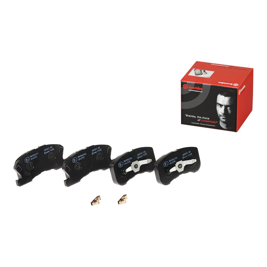 BREMBO Zestaw klocków hamulcowych, hamulce tarczowe P 16 008