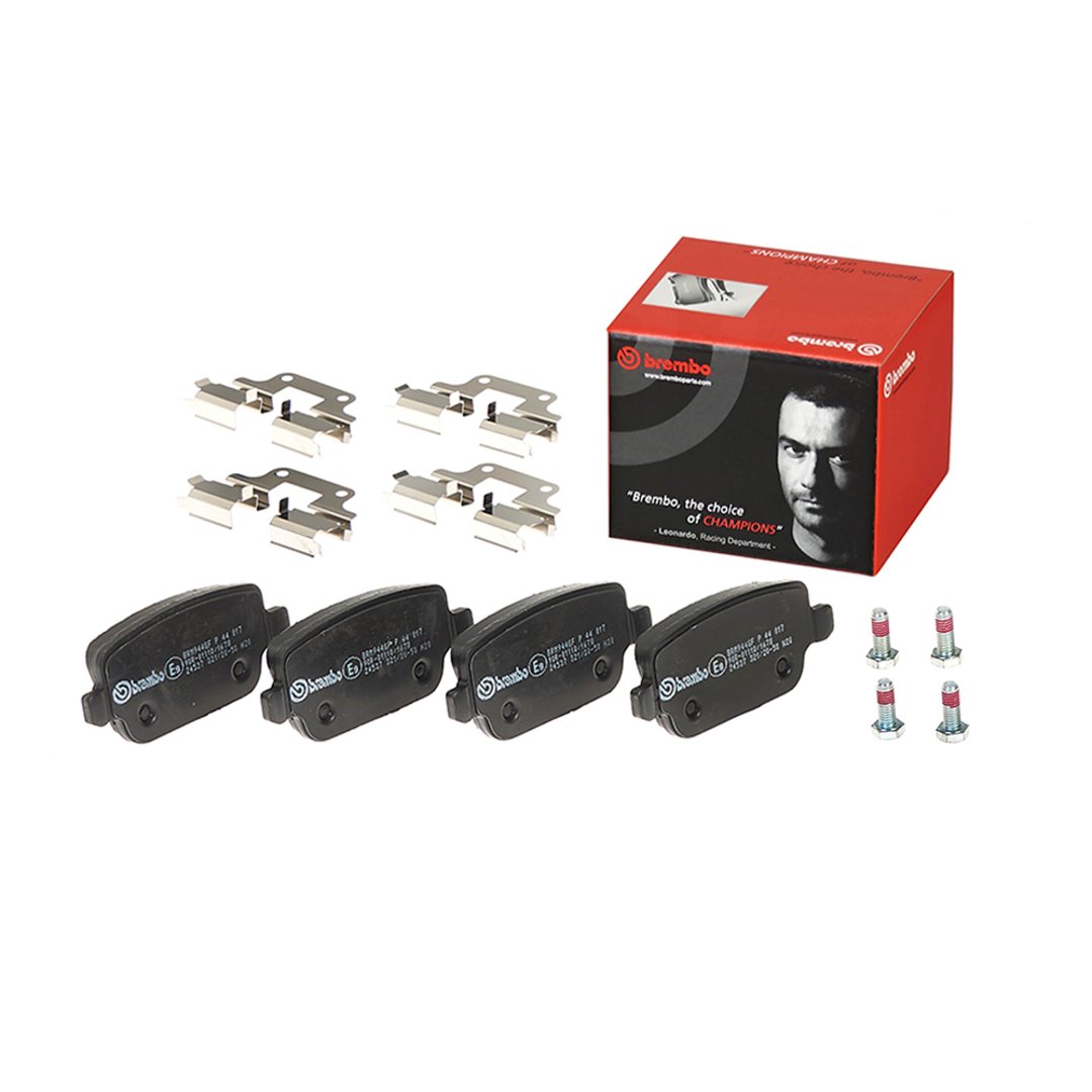 BREMBO Zestaw klocków hamulcowych, hamulce tarczowe P 44 017