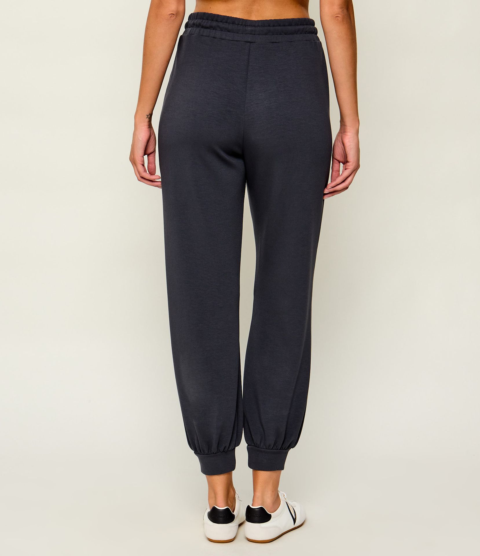 EA7 Spodnie jogger Relaxed fit