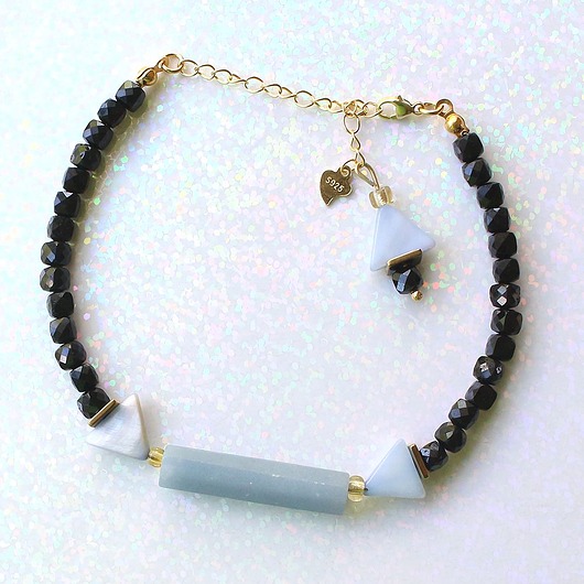 Rzadki larimar matowy, onyks, macica perłowa