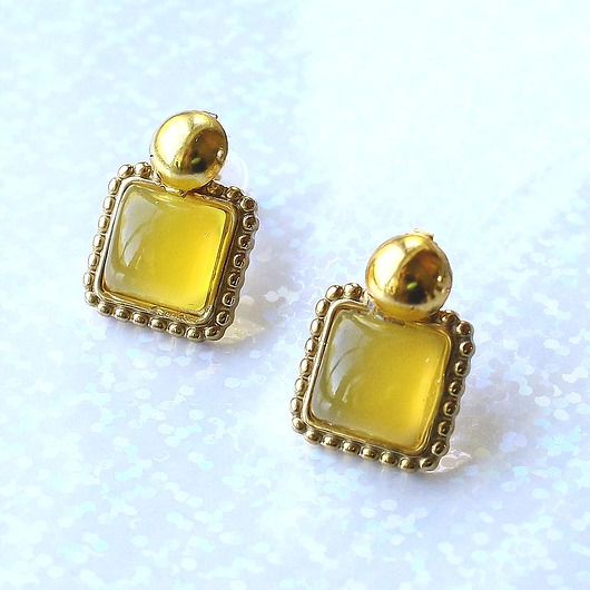 Eleganckie kolczyki sztyfty pozłacane Chalcedon żółty