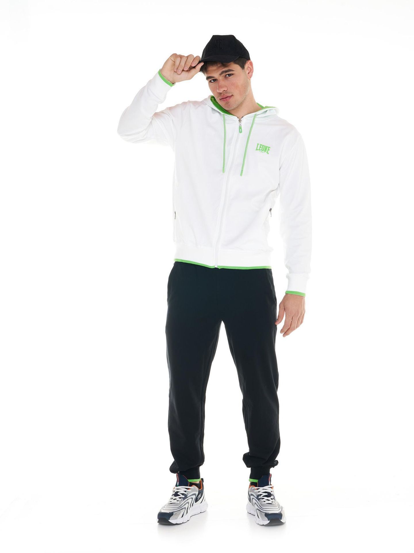 Bluza z kaptur na co dzień na siłownię
