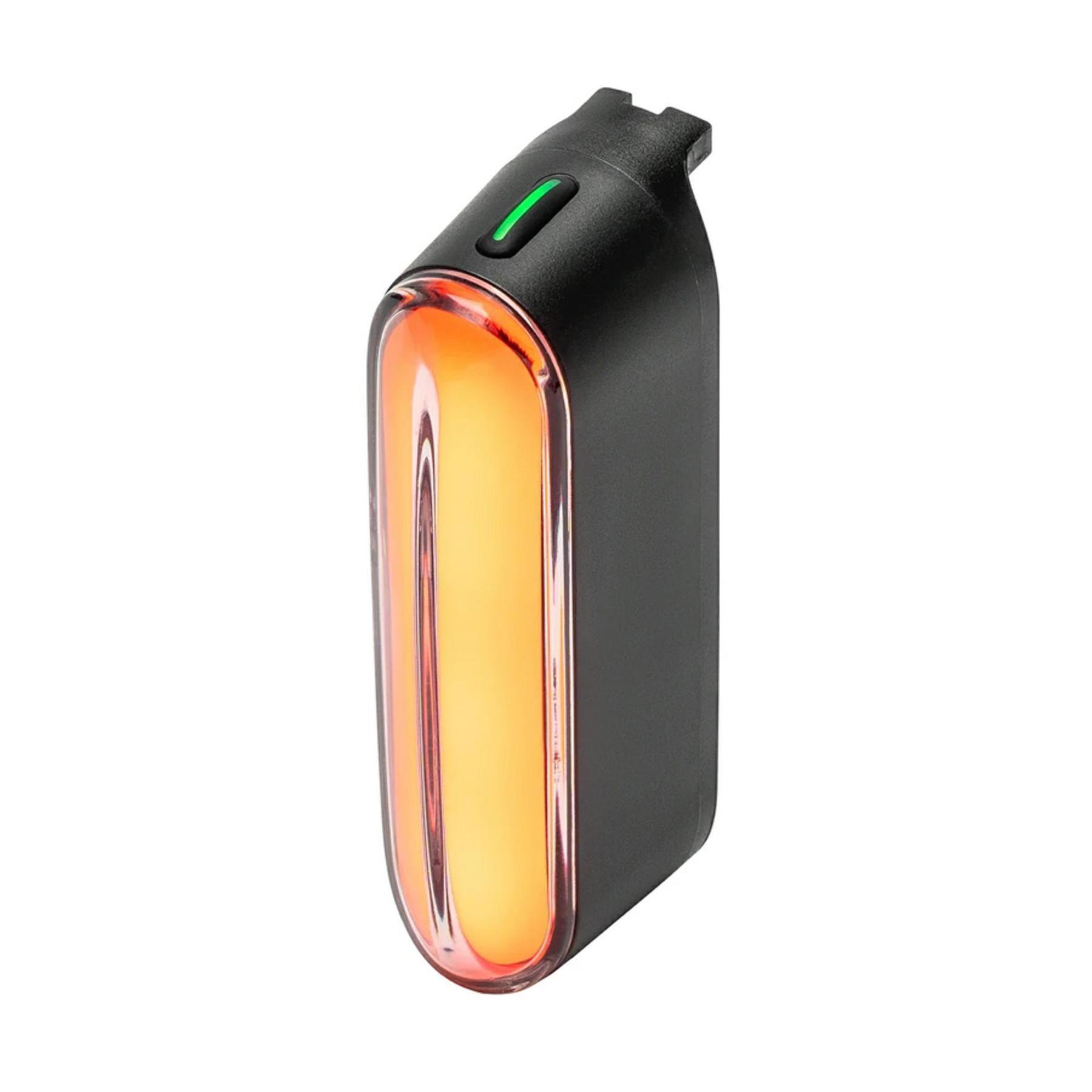 Lampka tylna z ładowaniem USB-C mocowana na wsporniku siodła ROCKBROS