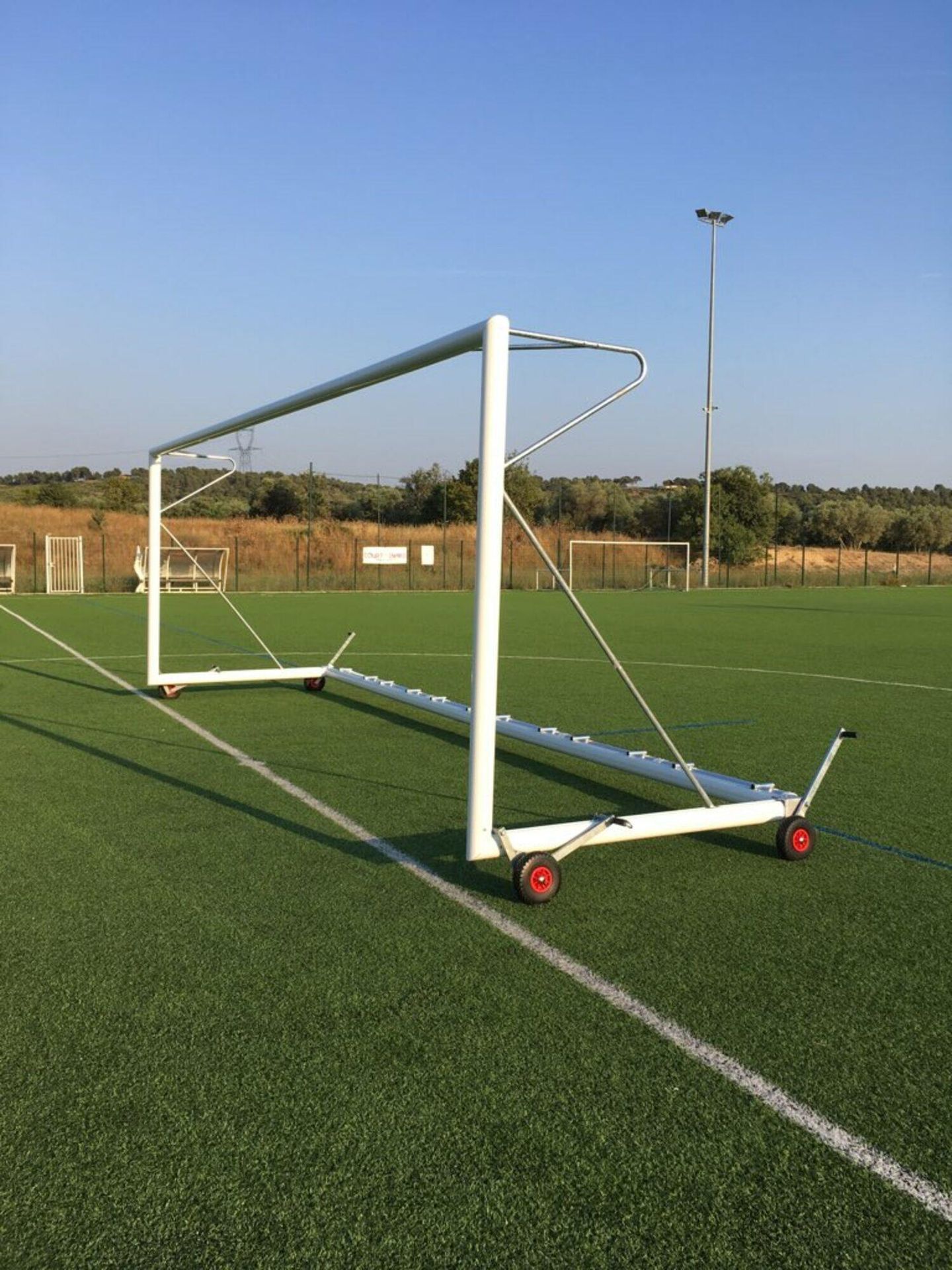 Przenośna, samostrzelająca bramka do piłki nożnej 8-a-side - 6 x 2,10 m