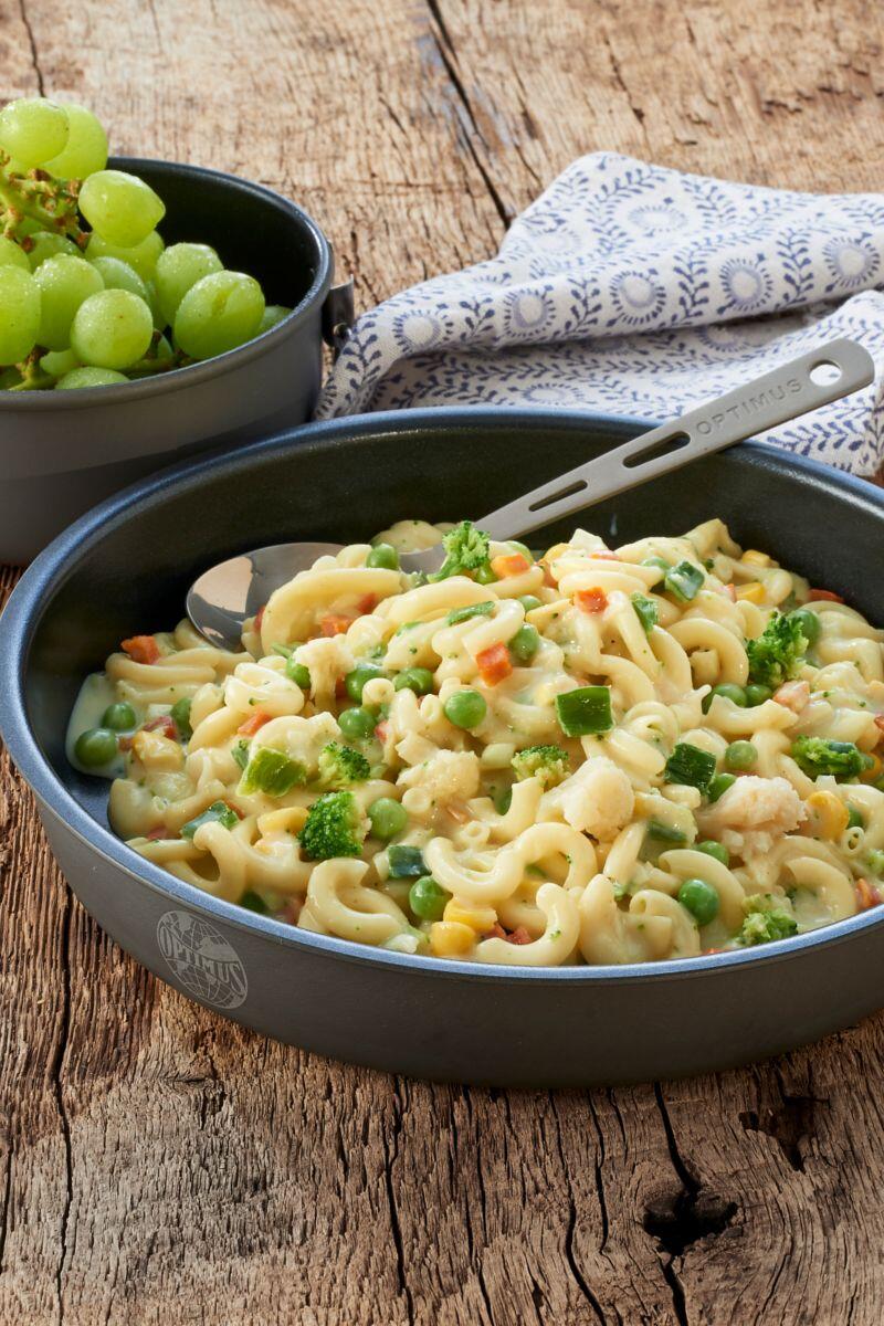 TREKN EAT Danie MAKARON Z WARZYWAMI 150 g
