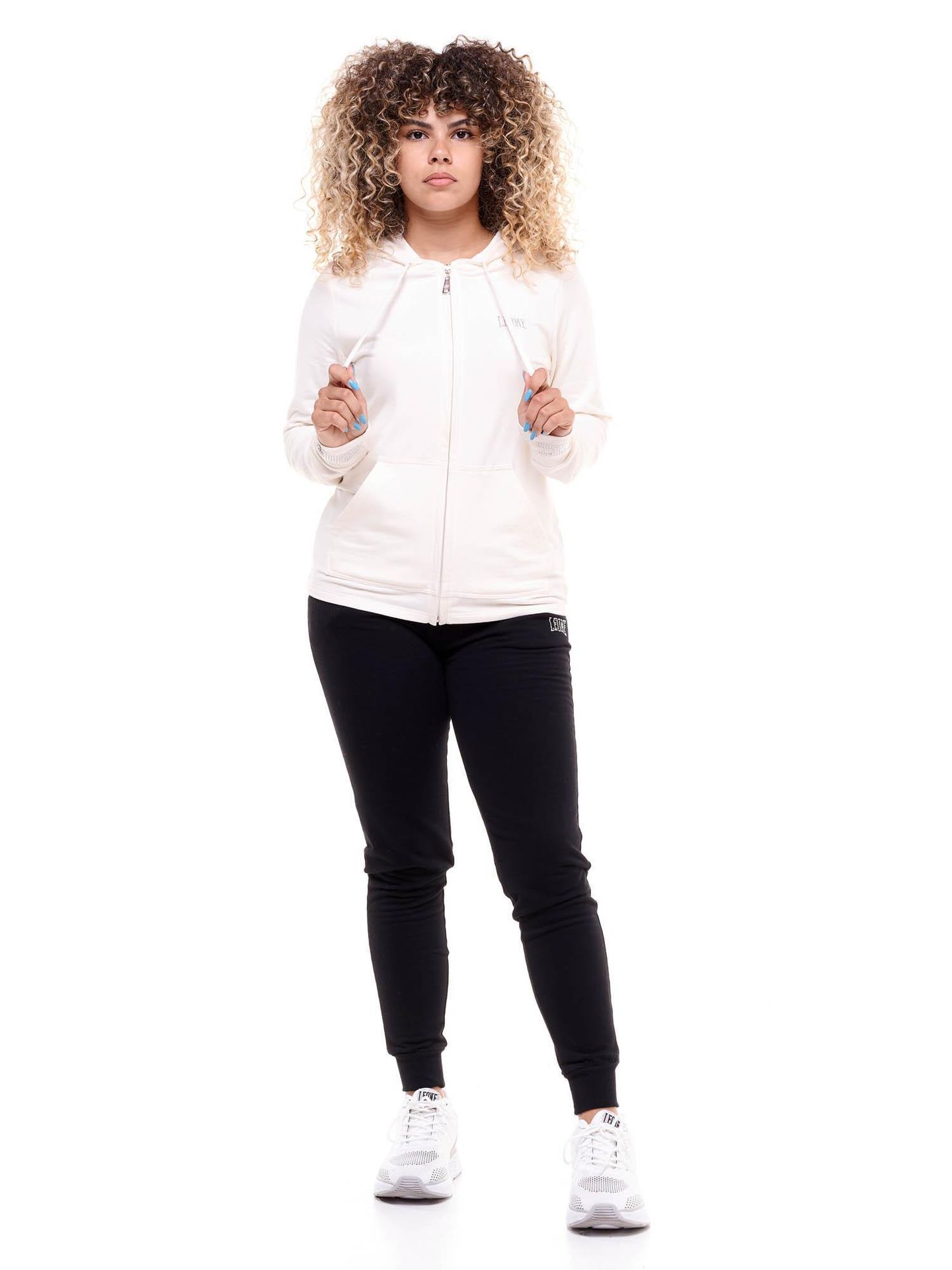 Bluza z kaptur na co dzień na siłownię