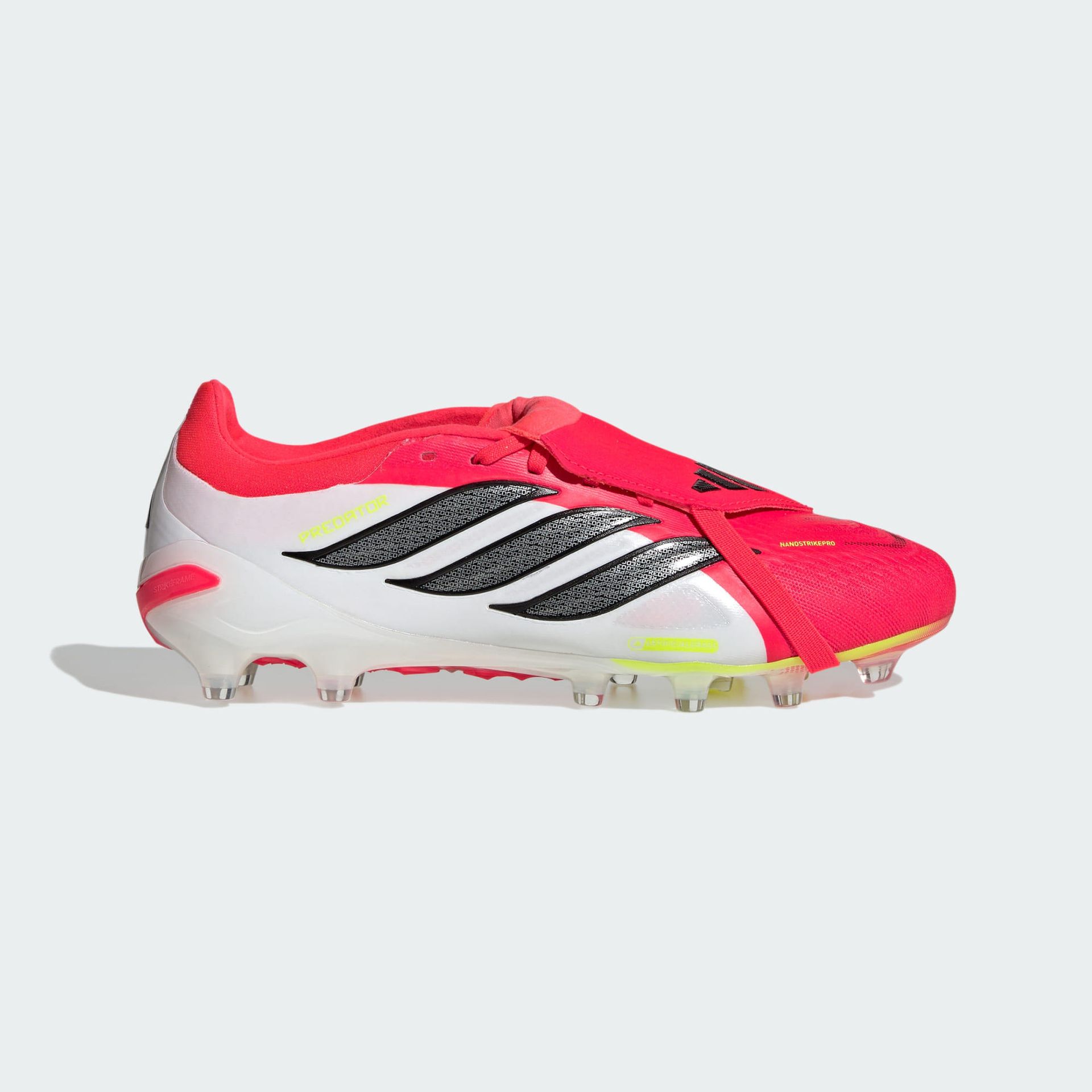 Buty piłkarskie PREDATOR PRO z wywijanym językiem na sztuczne nawierzchnie