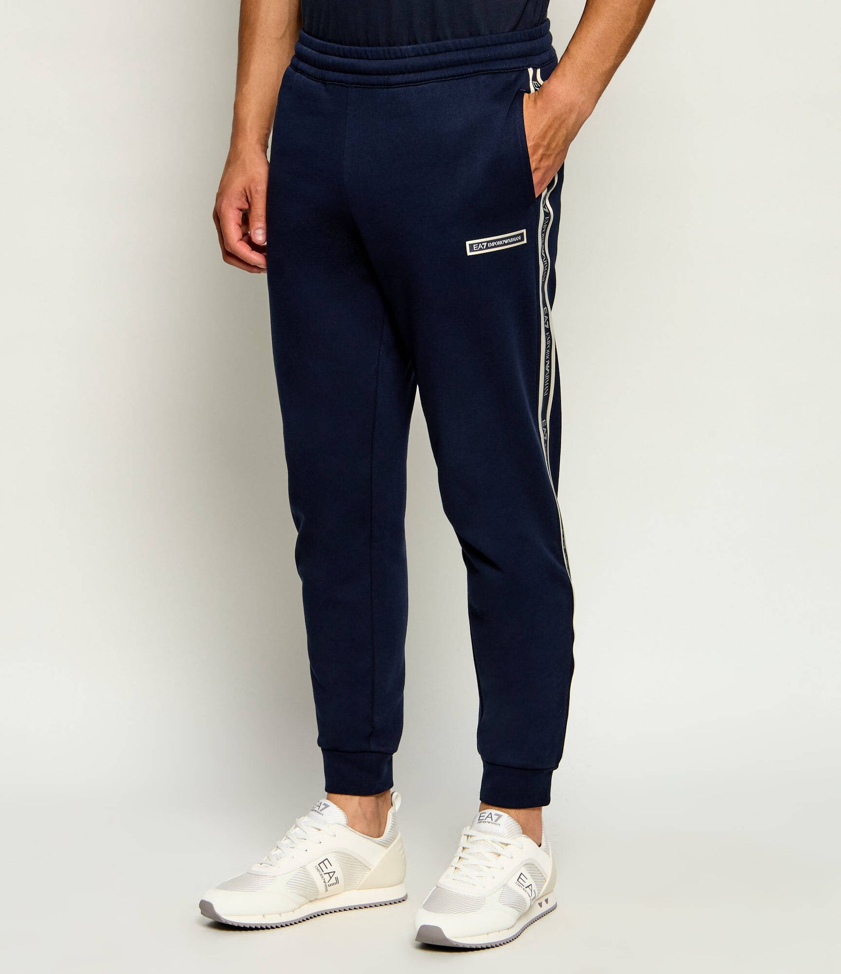 EA7 Spodnie dresowe Slim Fit