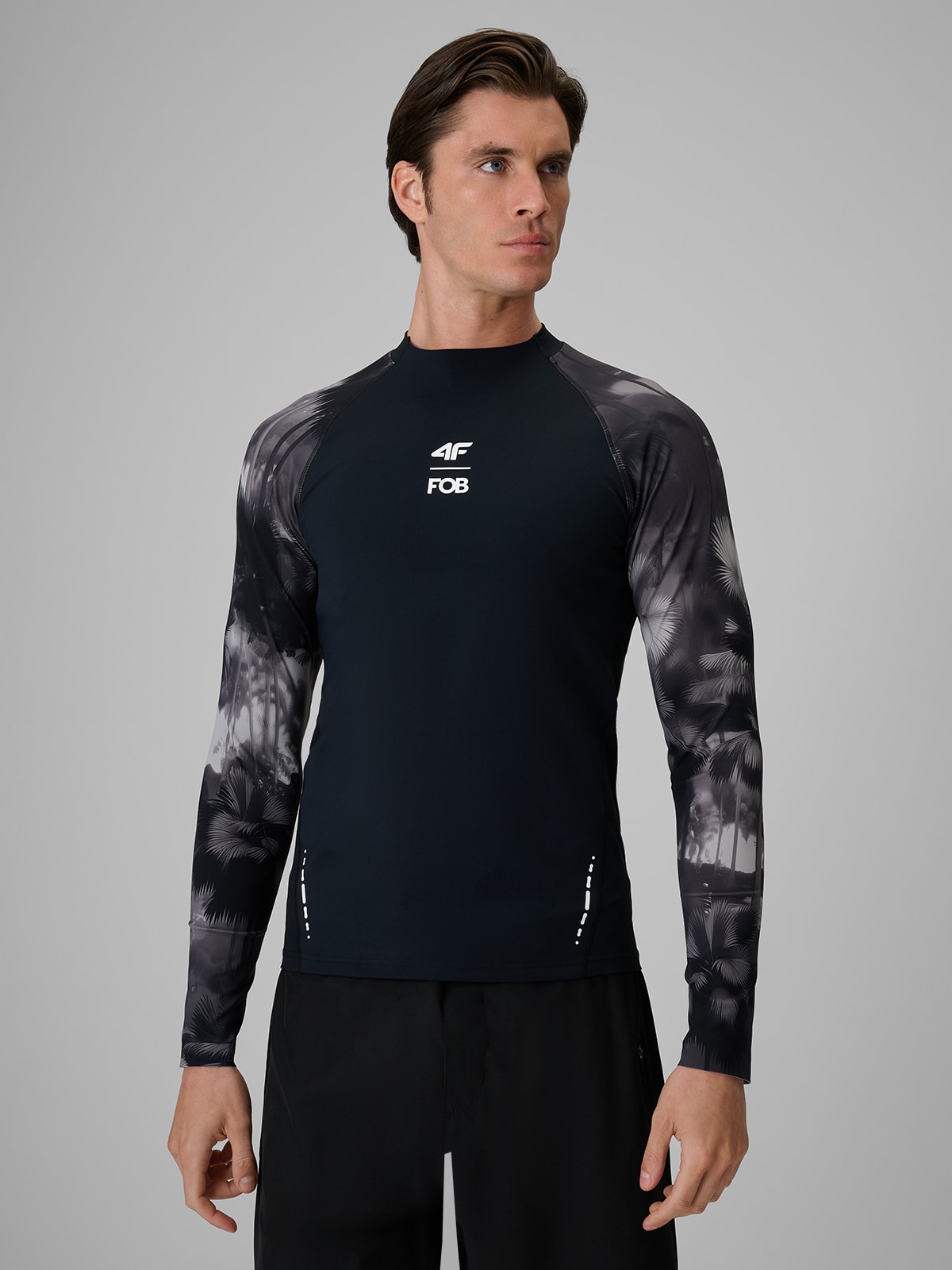 4F Longsleeve do pływania i sportów wodnych z filtrem UPF50+ męski - czarny XXL