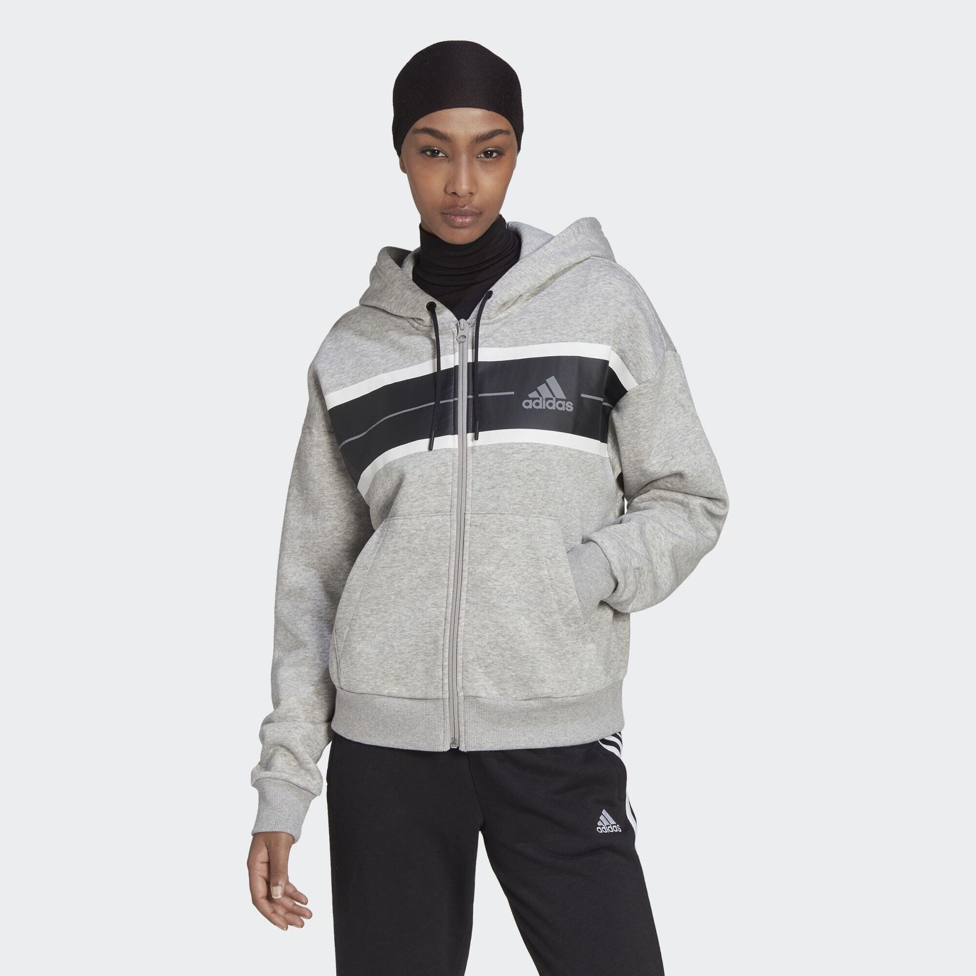 Hoodie adidas z kolorowymi paskami