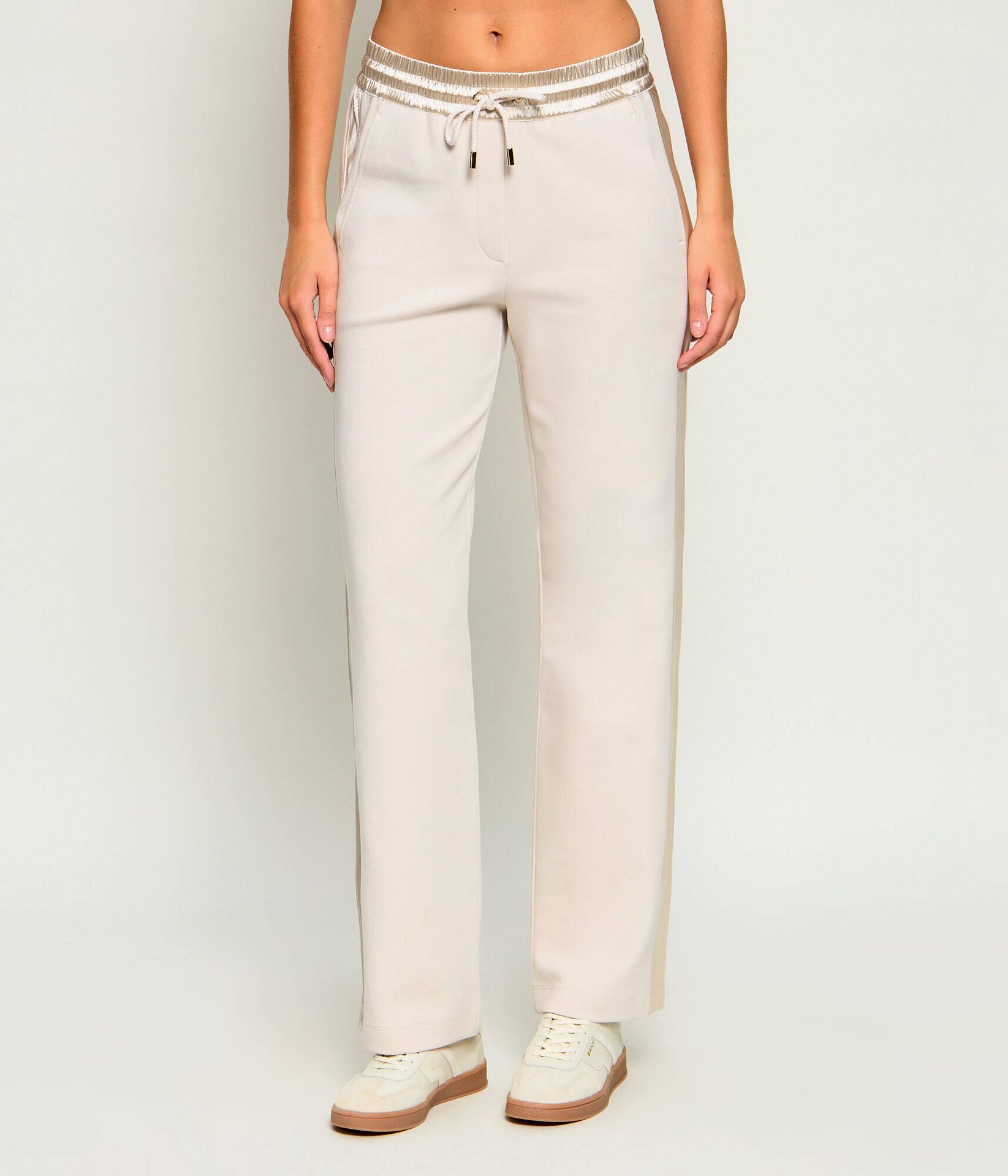 Marc Cain Spodnie dresowe Relaxed fit