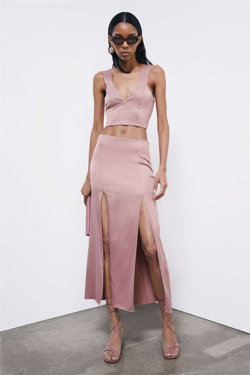 Długa spódnica satynowa z rozcięciami