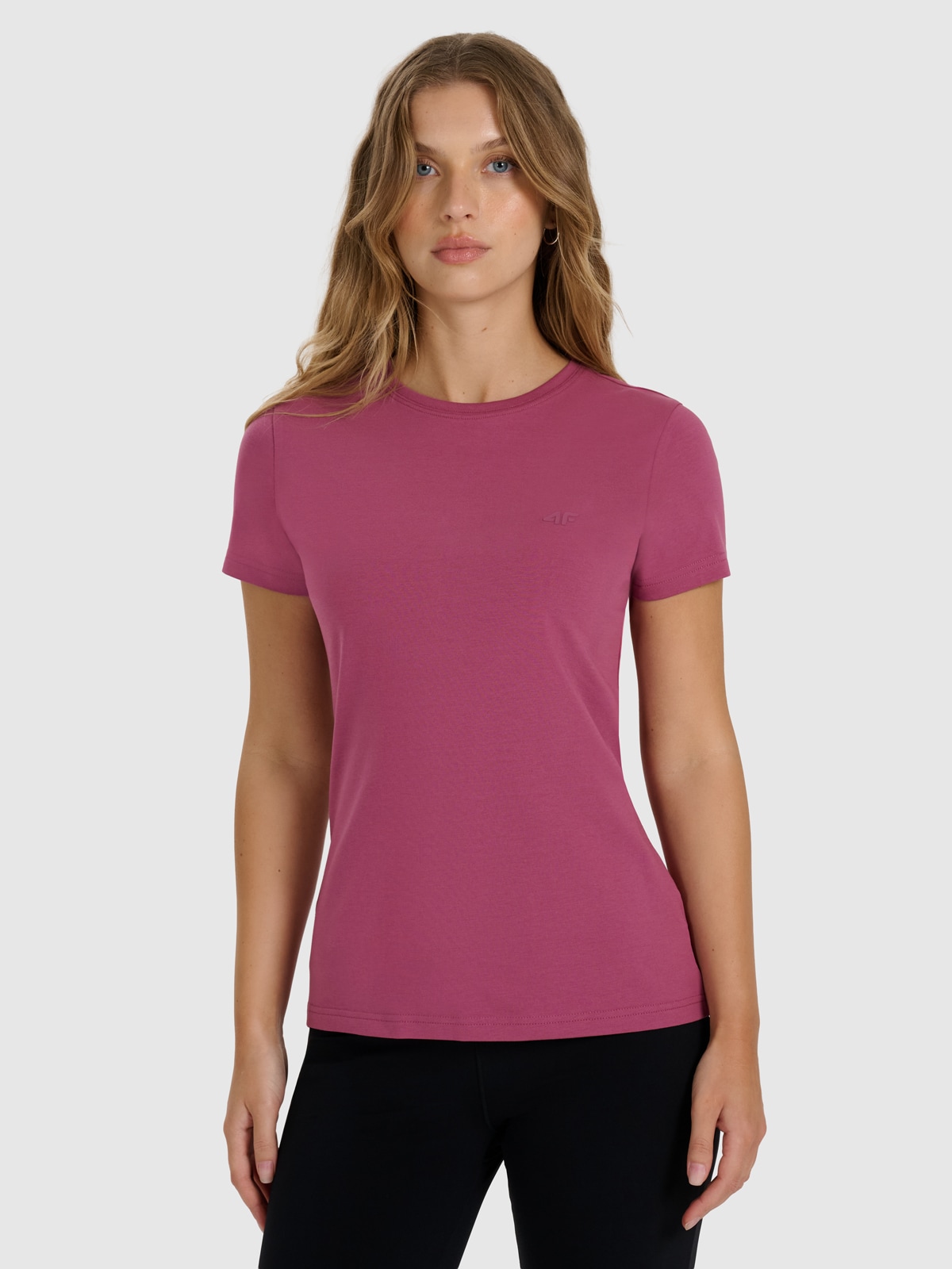 4F T-shirt slim gładki damski - czerwony S