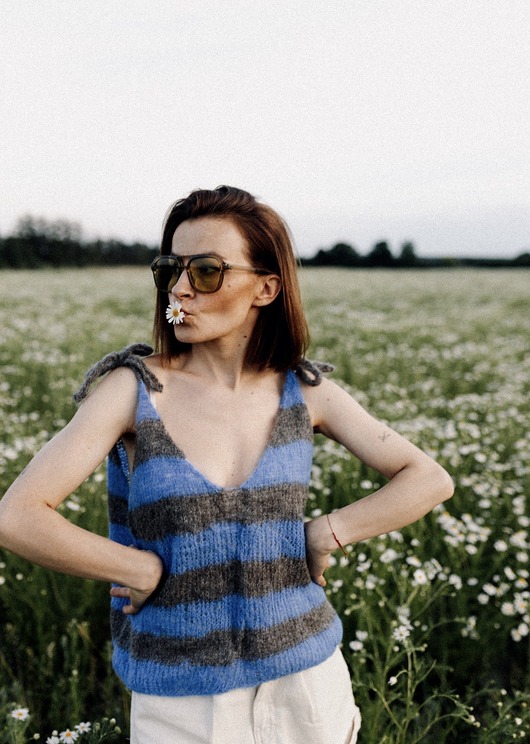Top z alpaki i jedwabiu little blue