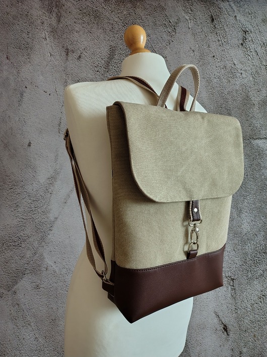 Damski plecak CANVAS.