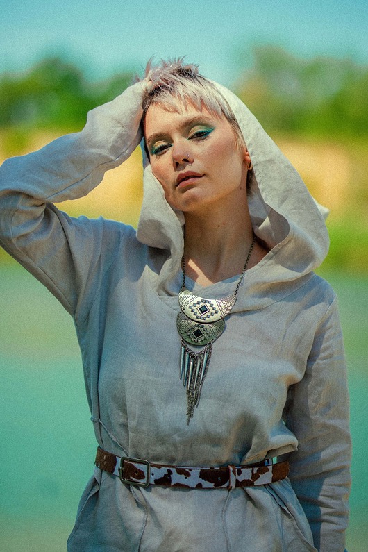 Sukienka lniana z wielkim kapturem ,boho, na plaże