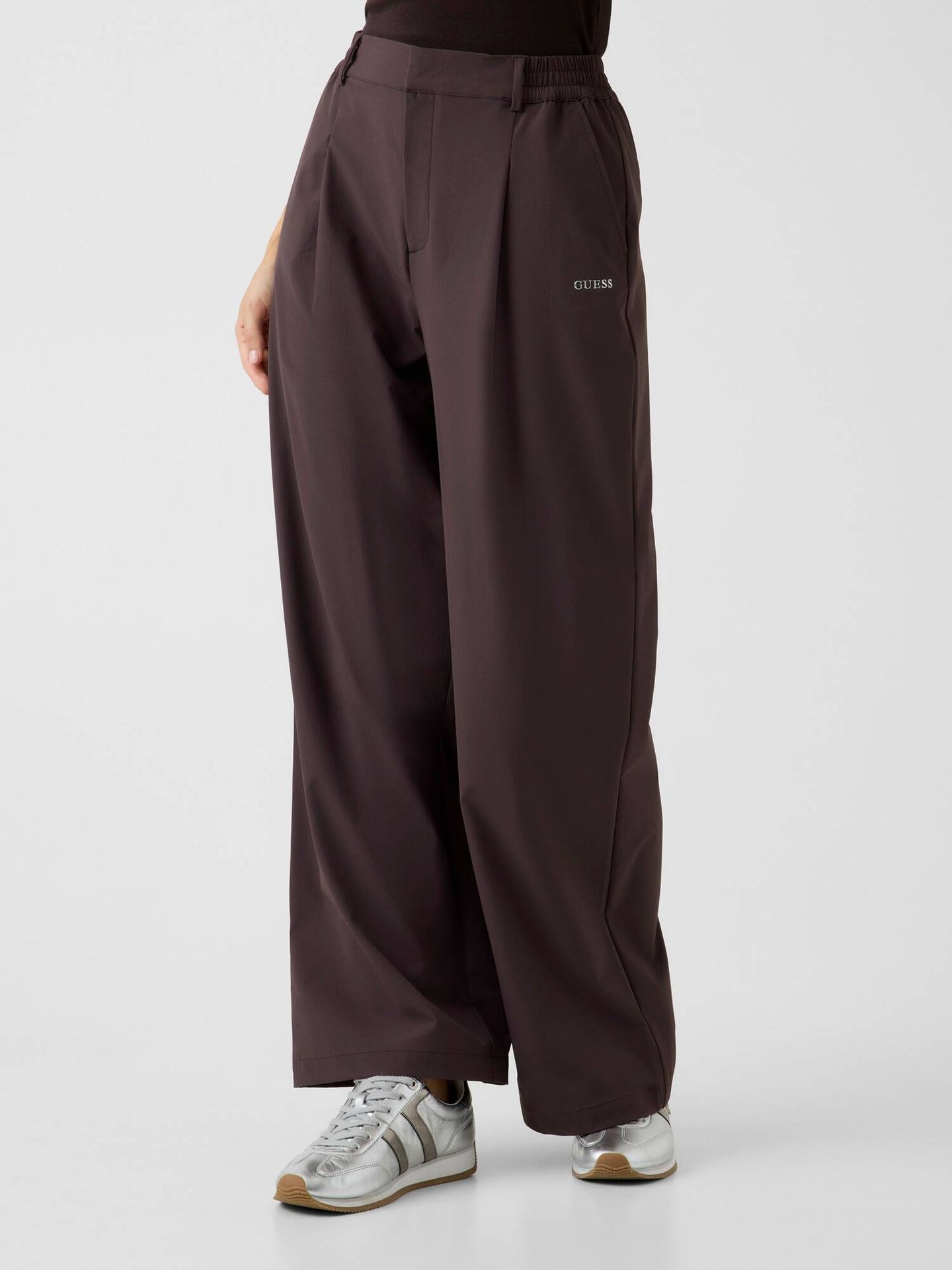 GUESS ACTIVE Spodnie dresowe Rhea Loose fit