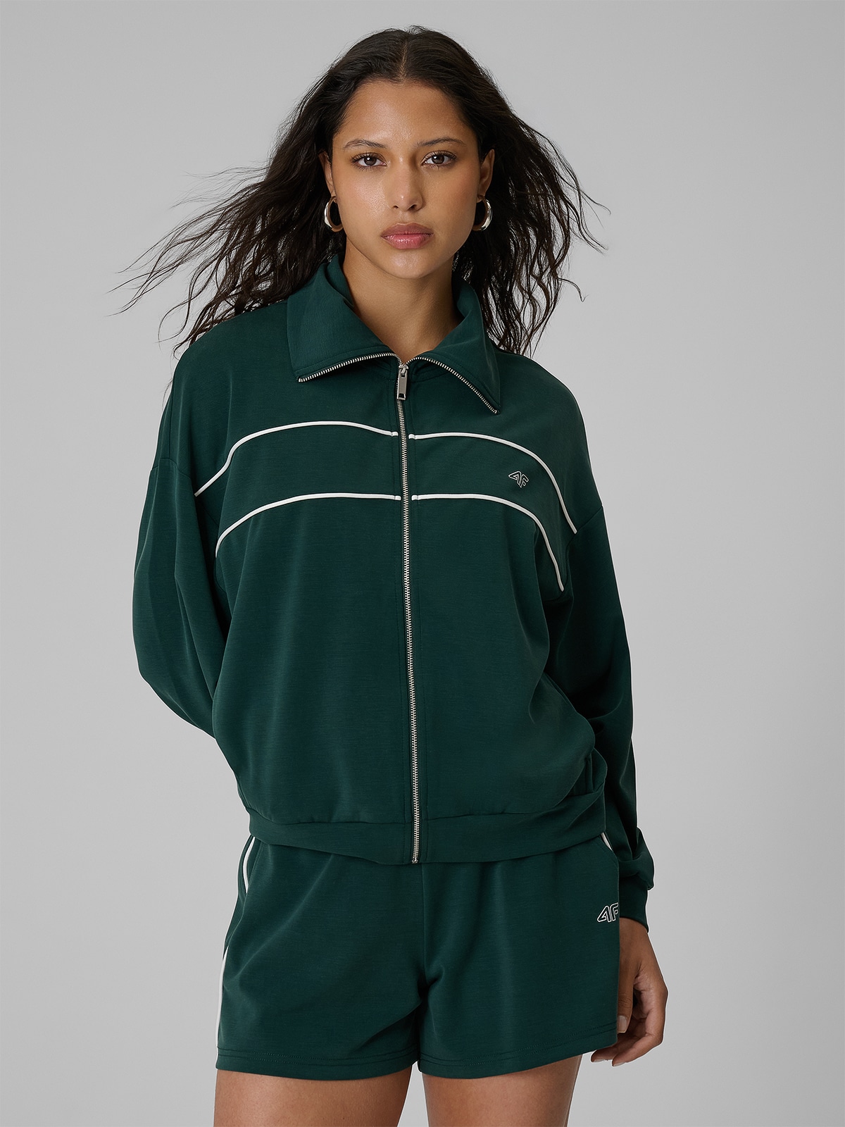 4F Bluza dresowa loose bez kaptura damska - zielona XS