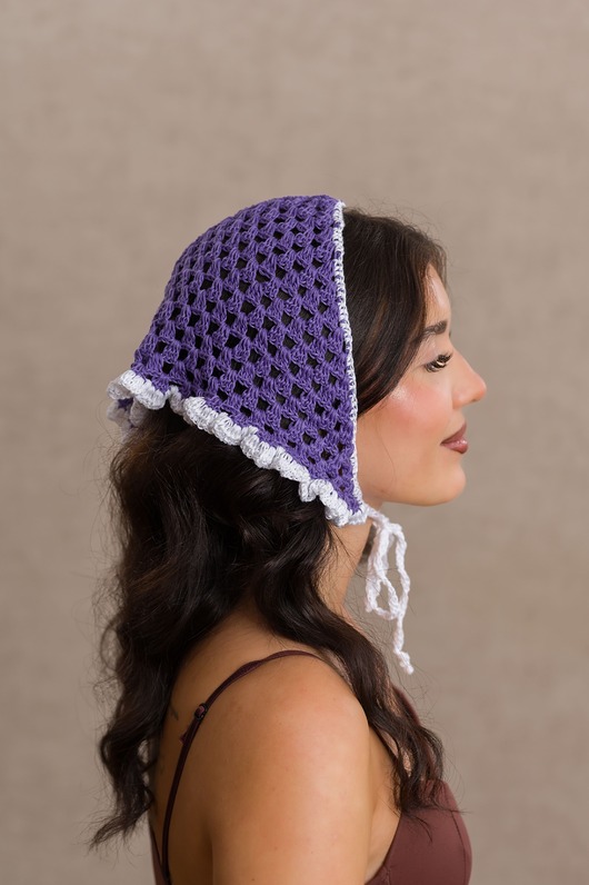 Szydełkowa chustka bandana bawełna organiczna z falbanką letnia fioletowa