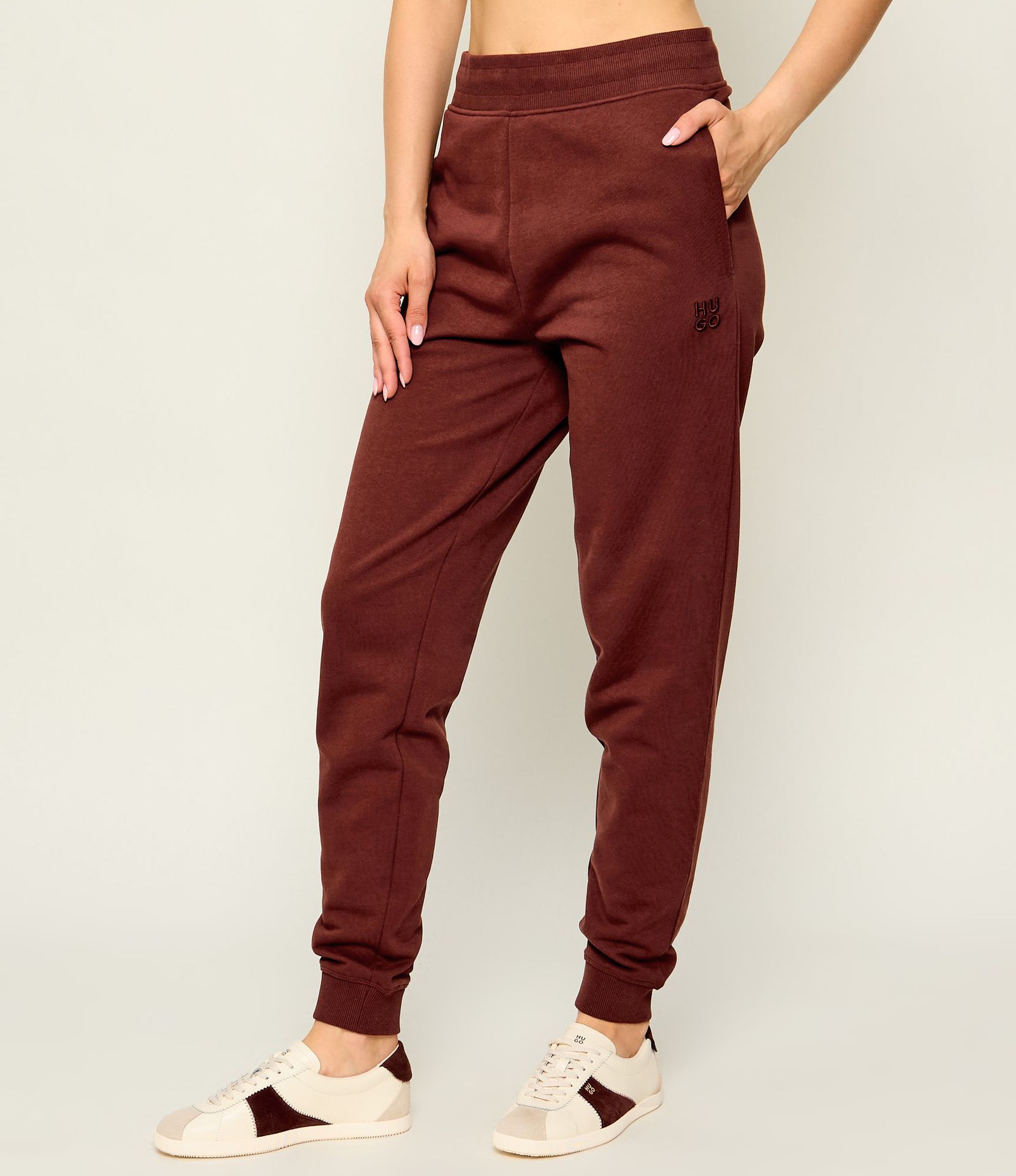 HUGO Spodnie dresowe Nelfinia Regular Fit