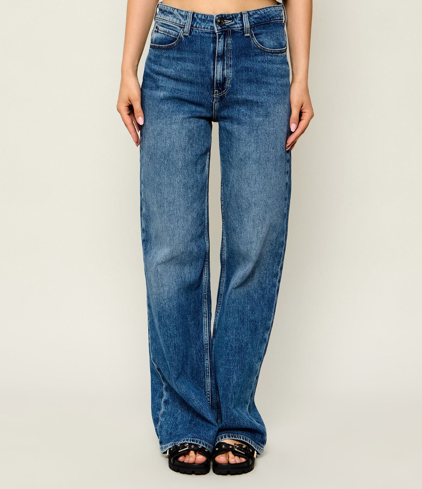 GUESS Jeansy Relaxed fit