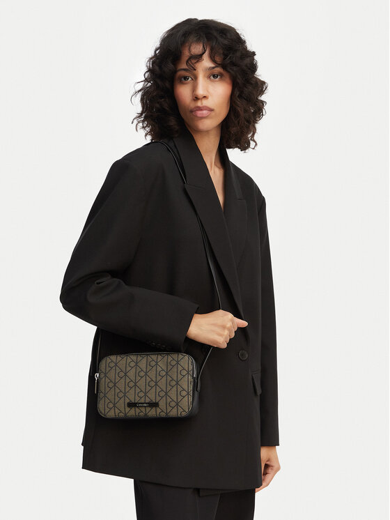 Calvin Klein Torebka Emblem Trio Pebble Shoulder Bag LV04F3533G Brązowy