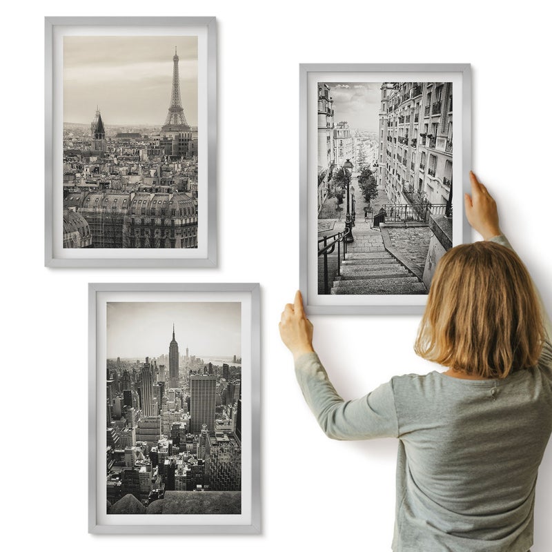 Galeria ścienna 3-częściowy komplet obrazów w srebrnych ramach - Widoki miast Paryż Nowy Jork i urokliwe schody - ArtPrintCave
