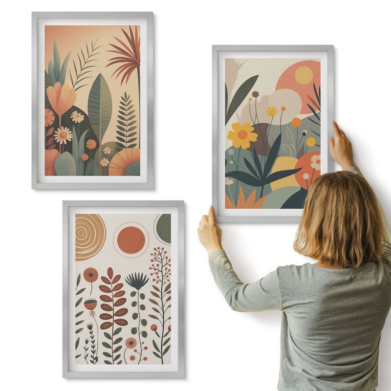 Galeria ścienna 3-częściowy komplet obrazów w srebrnych ramach - Boho roślinne wzory w ciepłych odcieniach z naturą - ArtPrintCave