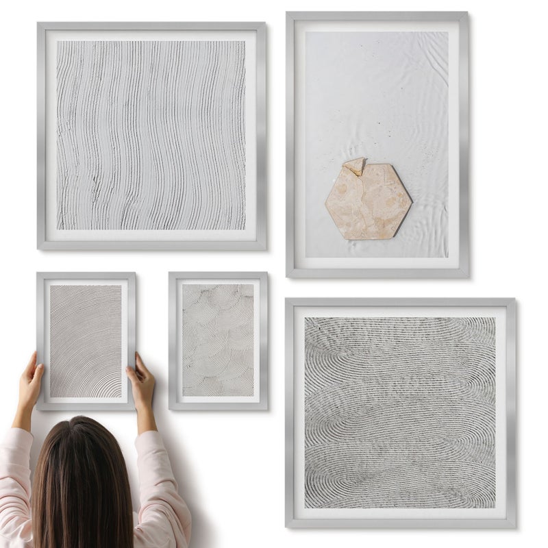 Galeria ścienna 5-częściowy komplet obrazów w srebrnych ramach - Jasne tekstury na piasku styl boho delikatny - ArtPrintCave