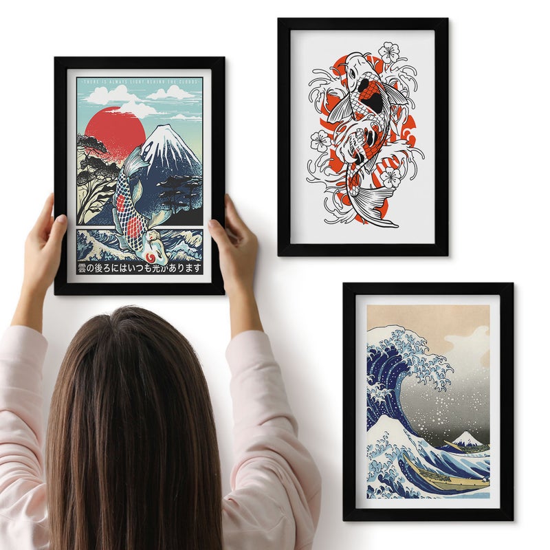 Galeria ścienna 3-częściowy komplet obrazów w czarnych ramach - Ilustracje gór ryb i Wielkiej Fali w Kanagawie styl japoński - ArtPrintCave