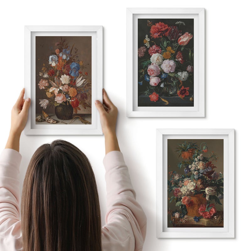 Galeria ścienna 3-częściowy komplet obrazów w białych ramach - Kwiaty w wazonach różnorodne kompozycje roślinne vintage - ArtPrintCave