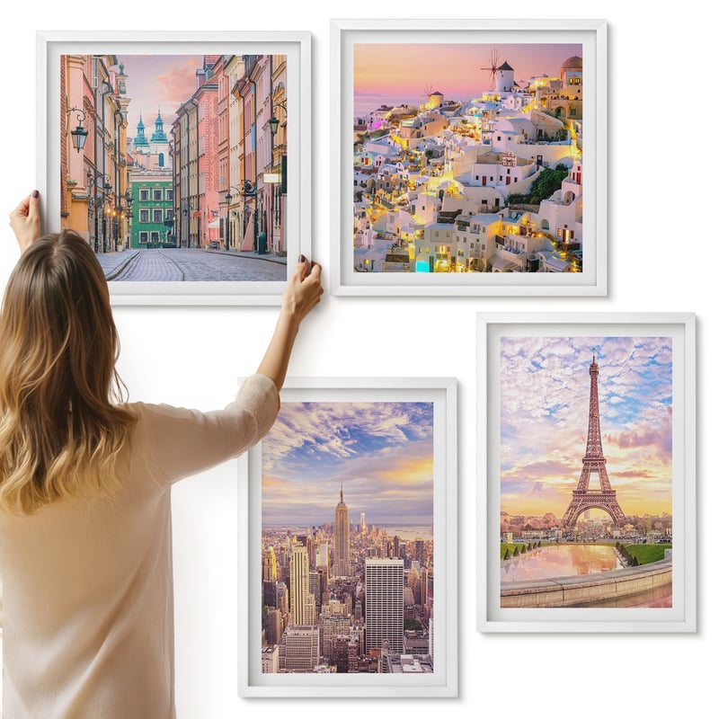 Galeria ścienna 4-częściowy komplet obrazów w białych ramach - Nowy Jork Paryż Oia Warszawa o zmierzchu słońca - ArtPrintCave