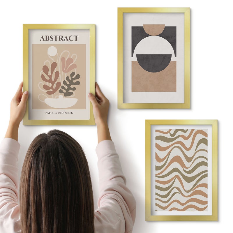 Galeria ścienna 3-częściowy komplet obrazów w złotych ramach - Abstrakcyjne kształty i wzory w stonowanej kolorystyce - ArtPrintCave